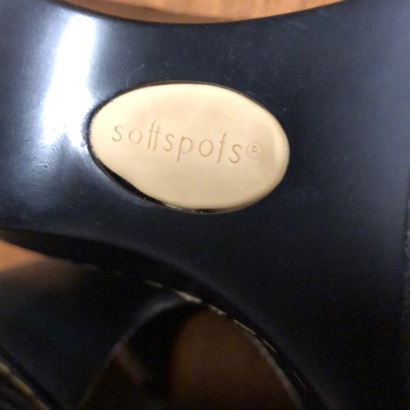 Shoes - Picture 6 of 6